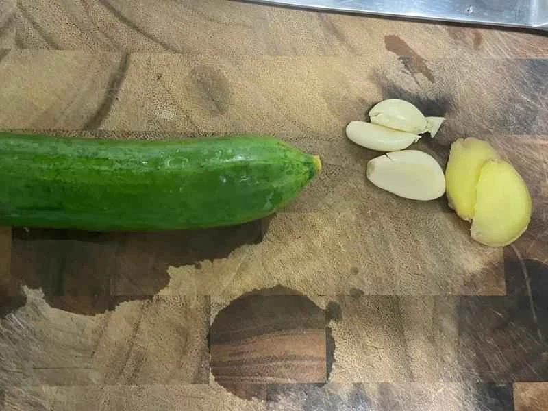 How to make pure milk hand-torn toast: Step 1