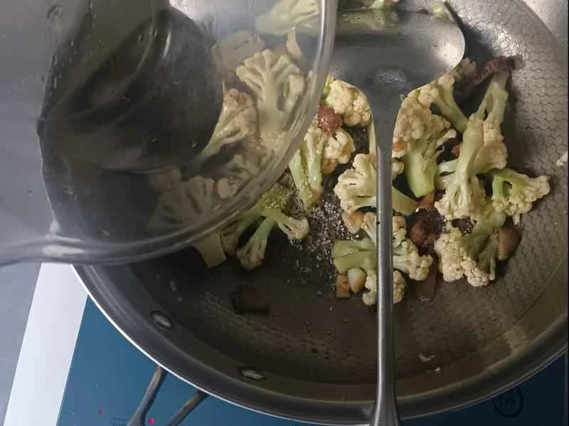 How to make pure milk hand-torn toast: Step 1