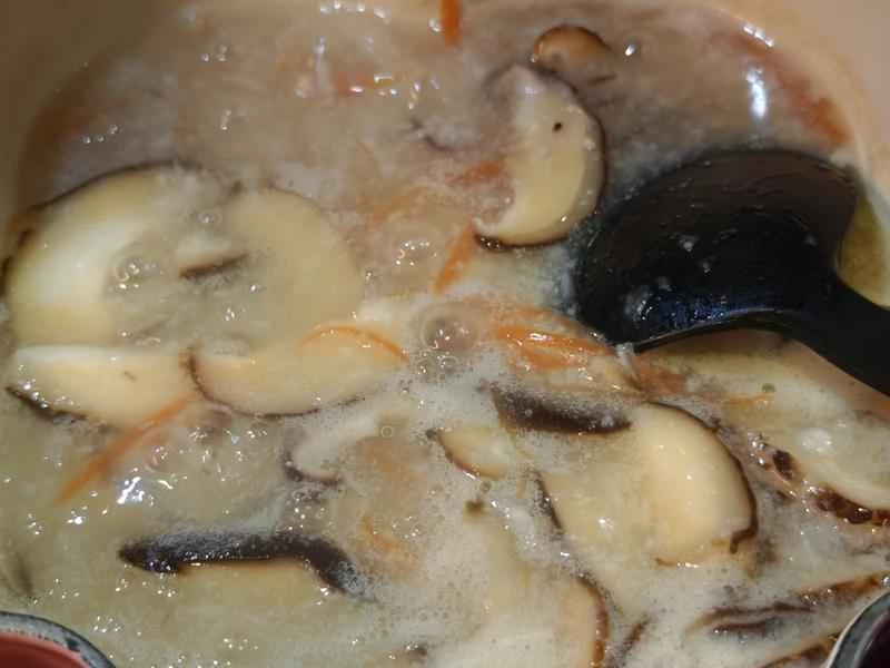 How to make pure milk hand-torn toast: Step 1