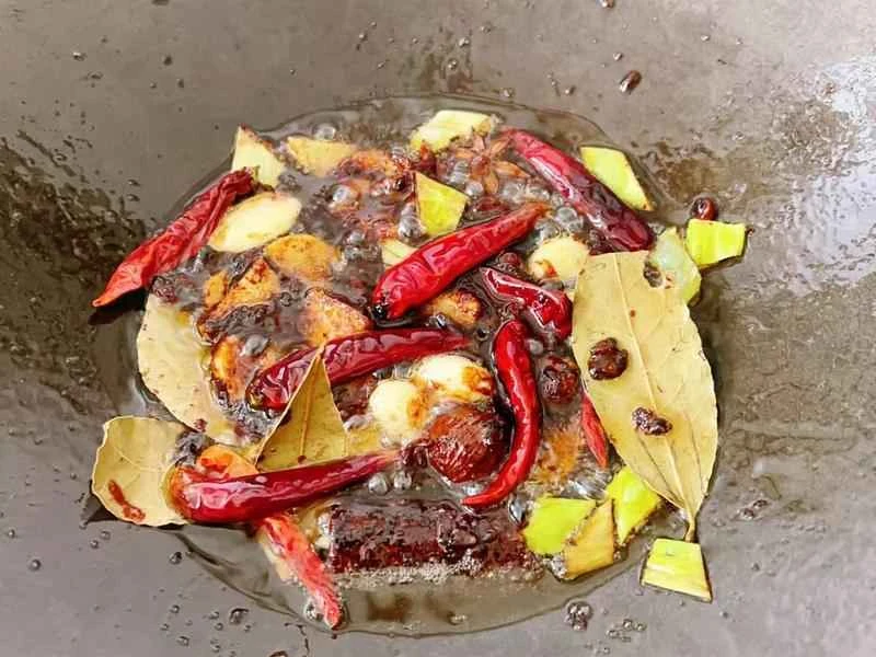 How to make pure milk hand-torn toast: Step 1