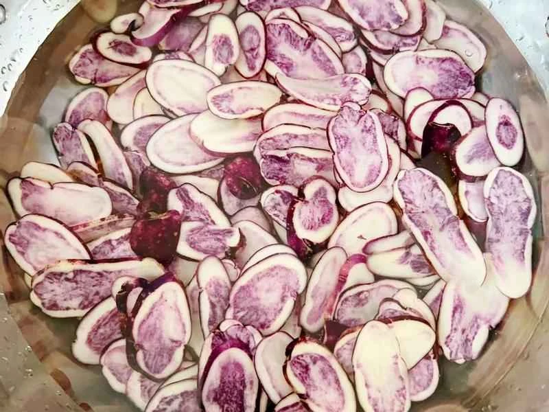 How to make pure milk hand-torn toast: Step 1