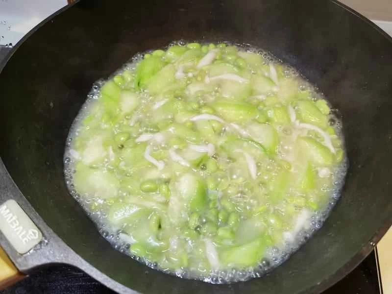 How to make pure milk hand-torn toast: Step 1