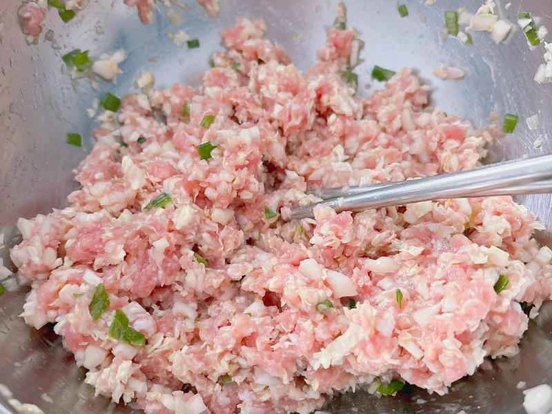 How to make pure milk hand-torn toast: Step 1