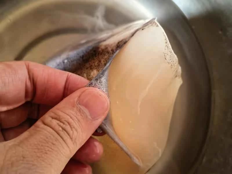 How to make pure milk hand-torn toast: Step 1