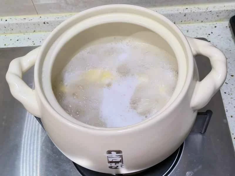 How to make pure milk hand-torn toast: Step 1