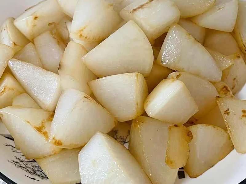 How to make pure milk hand-torn toast: Step 1