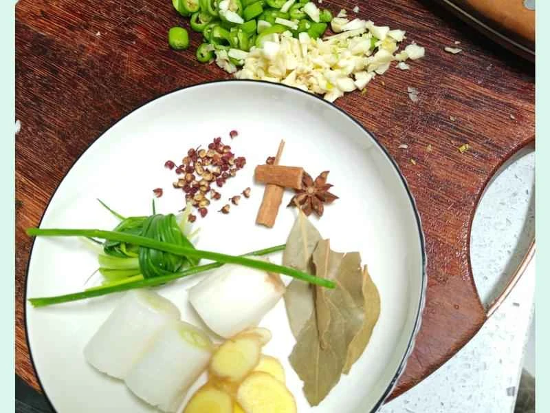 How to make pure milk hand-torn toast: Step 1