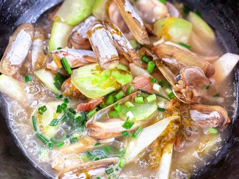 How to make pure milk hand-torn toast: Step 1