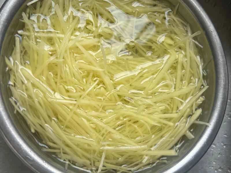 How to make pure milk hand-torn toast: Step 1