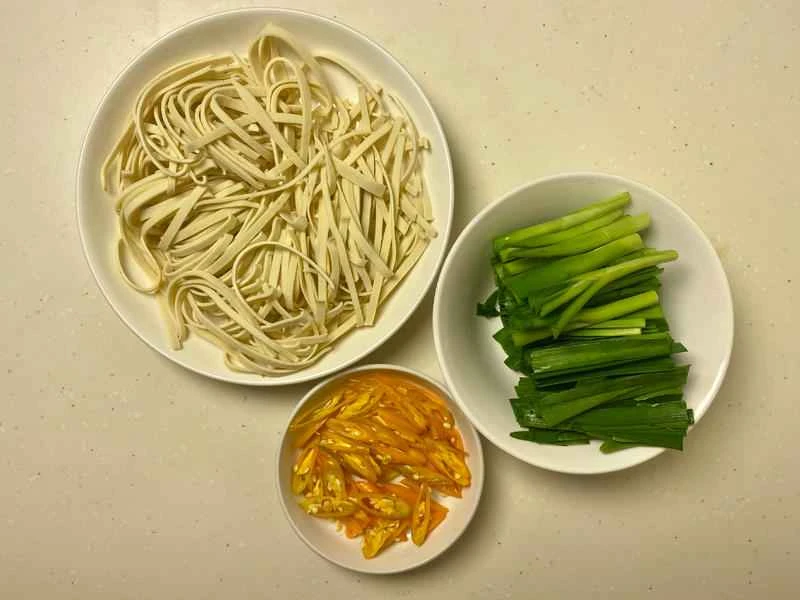 How to make pure milk hand-torn toast: Step 1