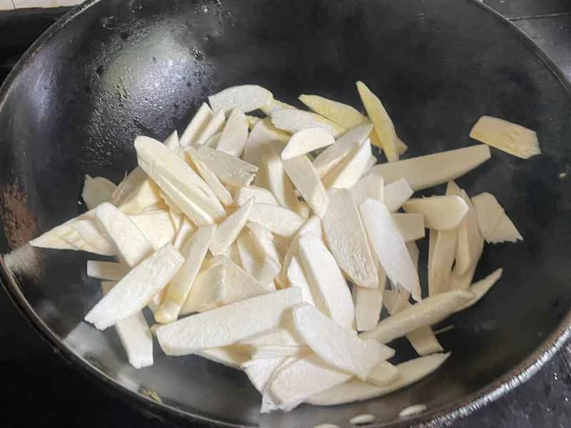 How to make pure milk hand-torn toast: Step 1