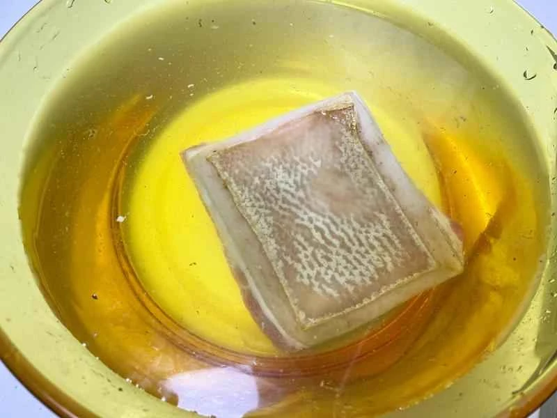 How to make pure milk hand-torn toast: Step 1