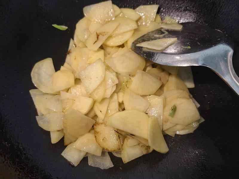 How to make pure milk hand-torn toast: Step 1