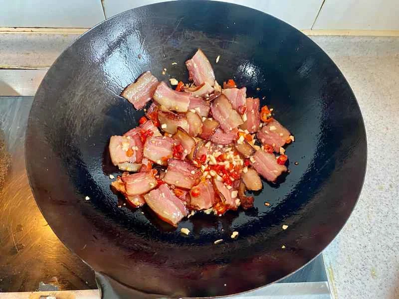 How to make pure milk hand-torn toast: Step 1