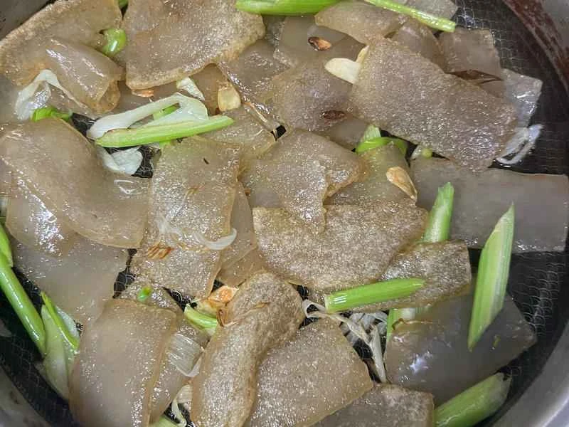 How to make pure milk hand-torn toast: Step 1