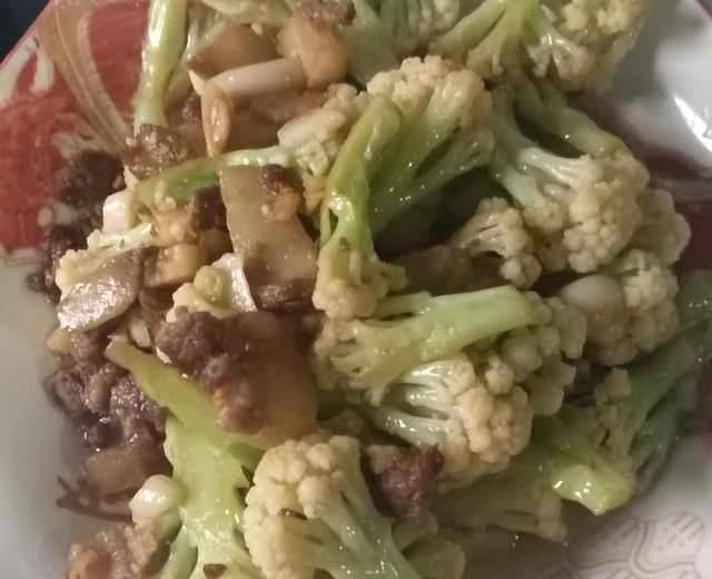 Cauliflower and Pork Stir-fry (Home-style) Recipe