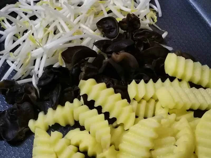 How to make pure milk hand-torn toast: Step 1