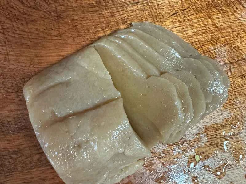 How to make pure milk hand-torn toast: Step 1