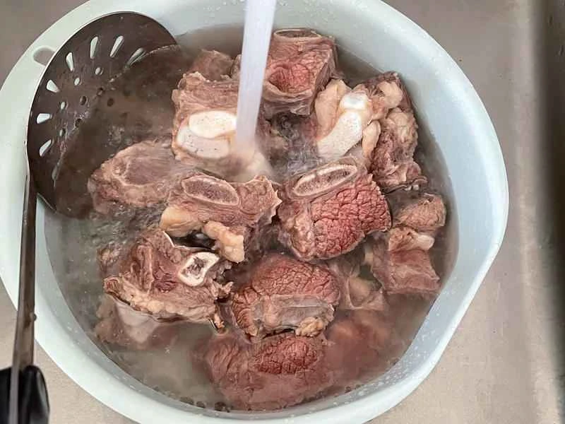 How to make pure milk hand-torn toast: Step 1