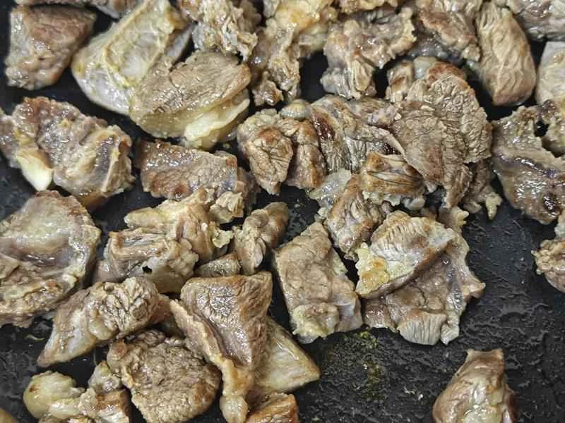 How to make pure milk hand-torn toast: Step 1