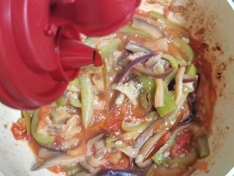 How to make pure milk hand-torn toast: Step 1