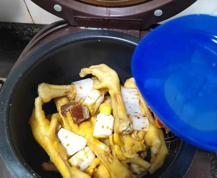 How to make pure milk hand-torn toast: Step 1