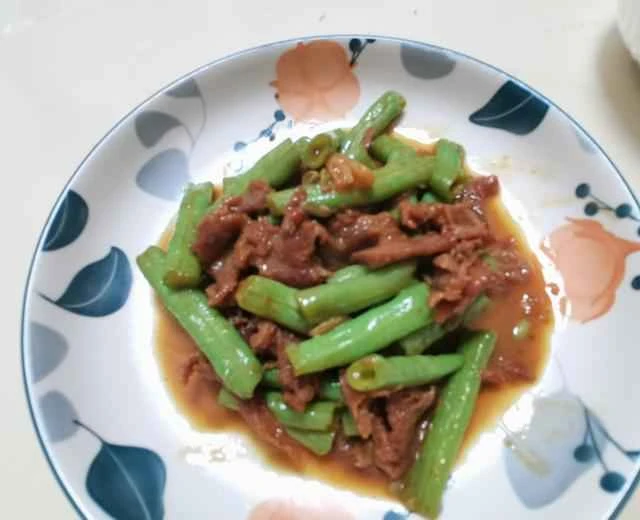 Recipe for stir-fried green beans with pork