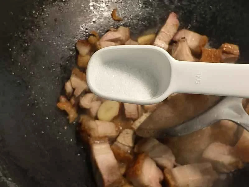 How to make pure milk hand-torn toast: Step 1