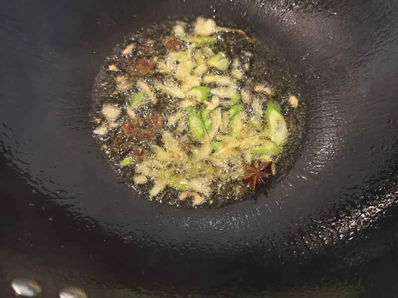 How to make pure milk hand-torn toast: Step 1