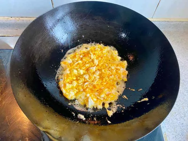 How to make pure milk hand-torn toast: Step 1