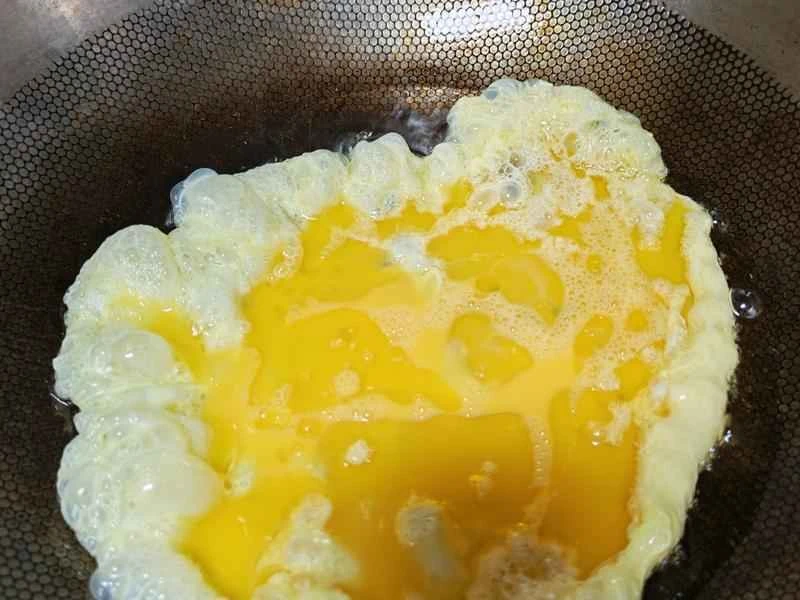 How to make pure milk hand-torn toast: Step 1