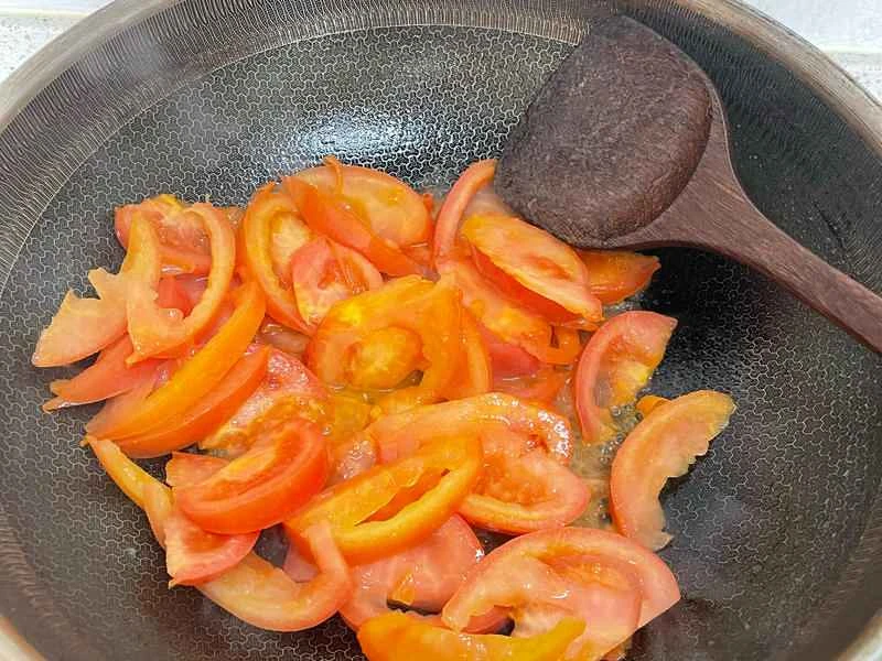 How to make pure milk hand-torn toast: Step 1