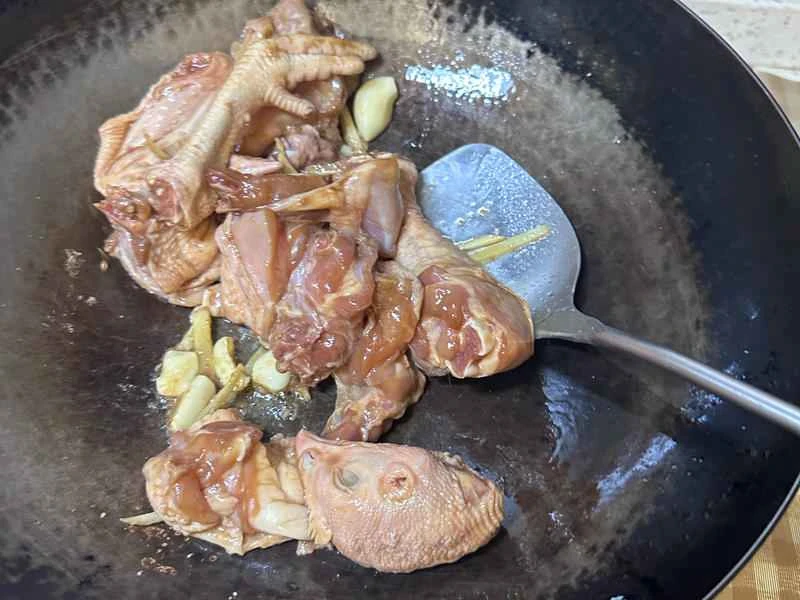 How to make pure milk hand-torn toast: Step 1