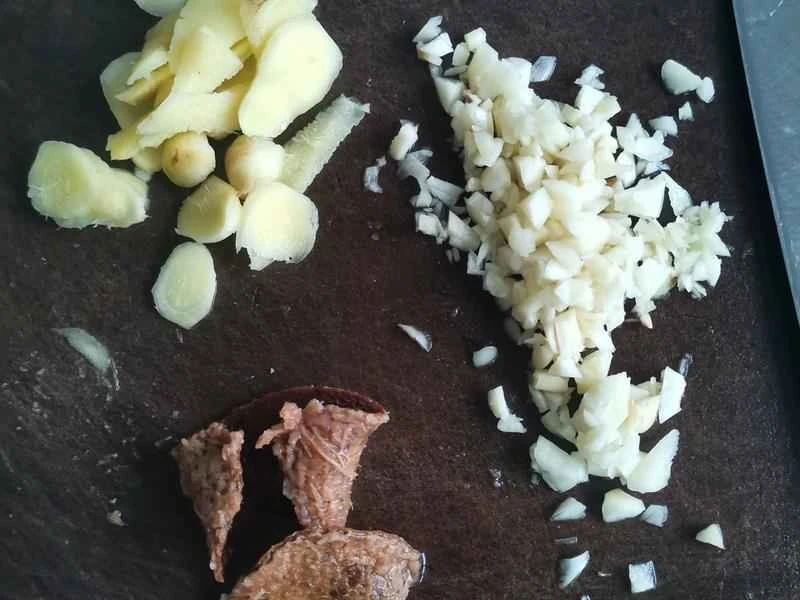 How to make pure milk hand-torn toast: Step 1