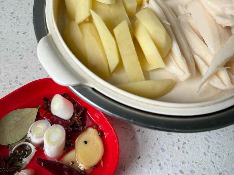 How to make pure milk hand-torn toast: Step 1