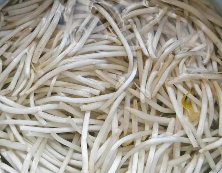 How to make pure milk hand-torn toast: Step 1