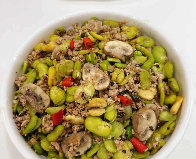 Steamed broad beans with minced meat (Thermomix version) recipe