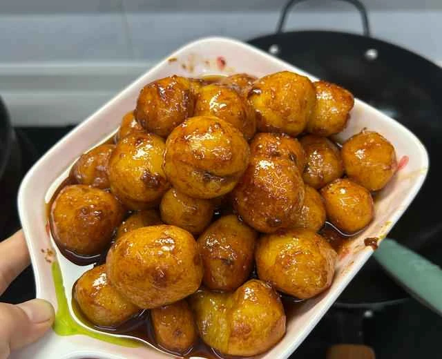 Braised baby potatoes – a recipe that tastes like childhood.