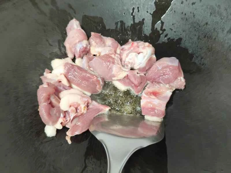 How to make pure milk hand-torn toast: Step 1