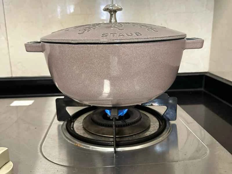 How to make pure milk hand-torn toast: Step 1