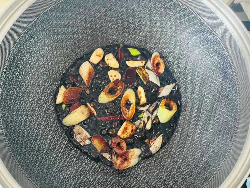 How to make pure milk hand-torn toast: Step 1