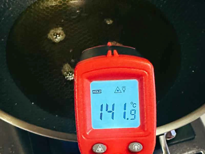 How to make pure milk hand-torn toast: Step 1