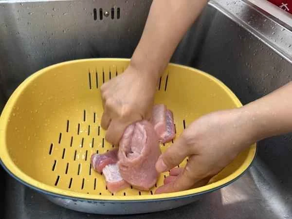 How to make pure milk hand-torn toast: Step 1