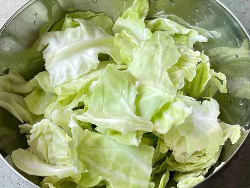 How to make pure milk hand-torn toast: Step 1