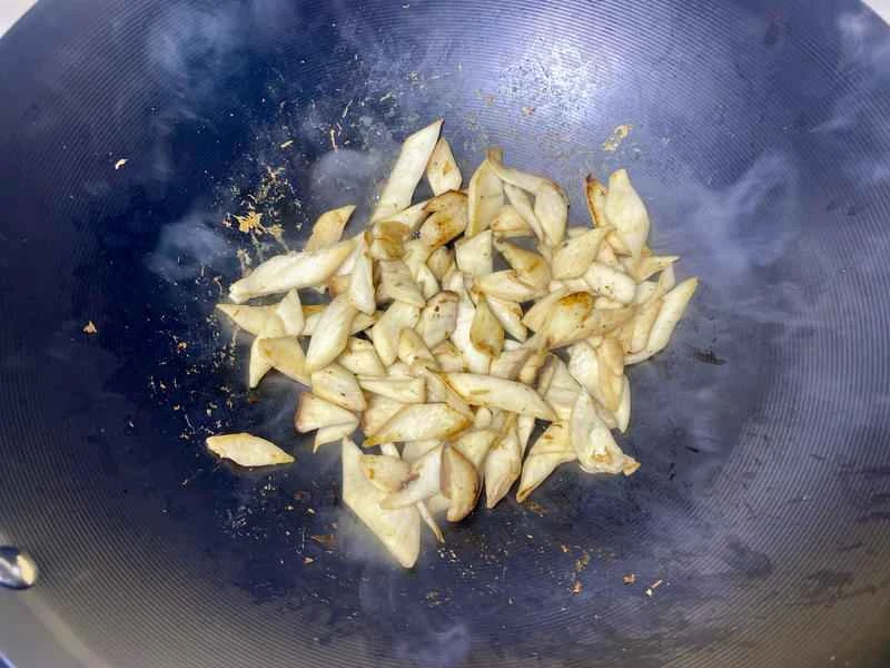 How to make pure milk hand-torn toast: Step 1