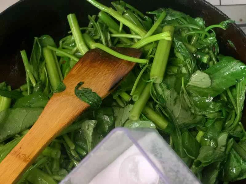 How to make pure milk hand-torn toast: Step 1