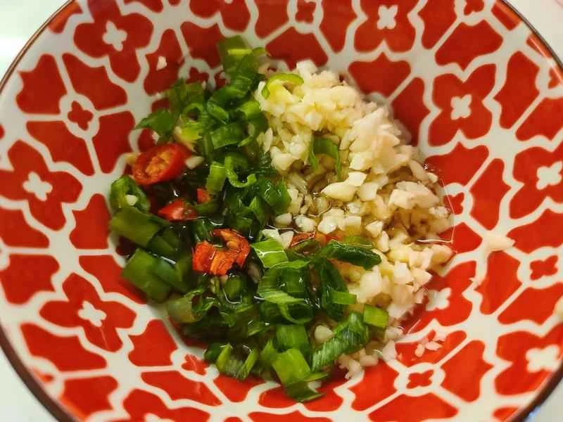 How to make pure milk hand-torn toast: Step 1