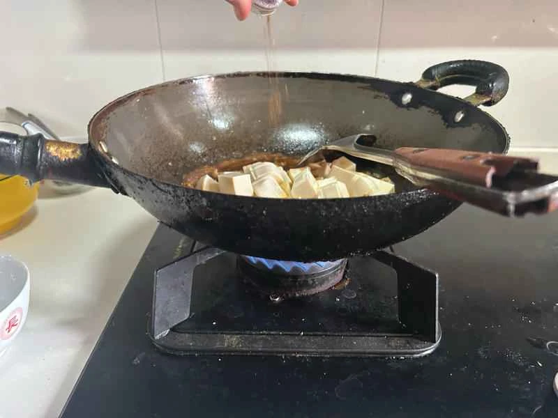 How to make pure milk hand-torn toast: Step 1