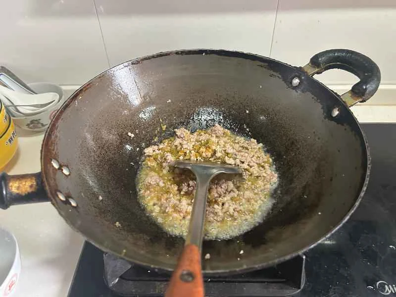 How to make pure milk hand-torn toast: Step 1