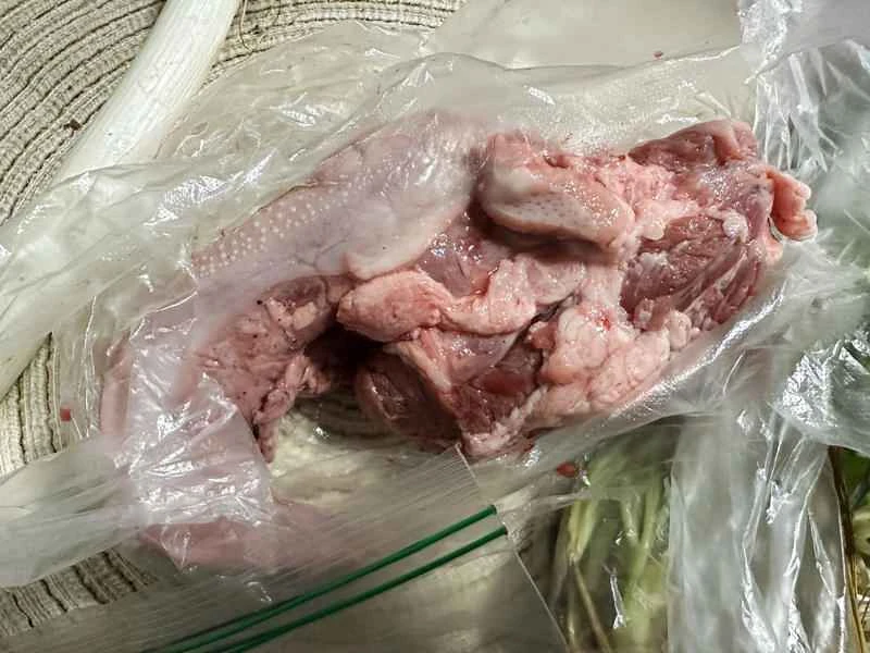 How to make pure milk hand-torn toast: Step 1